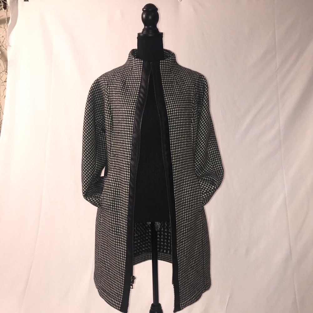 Trina Turk Black & White Hounds Tooth Wool Coat